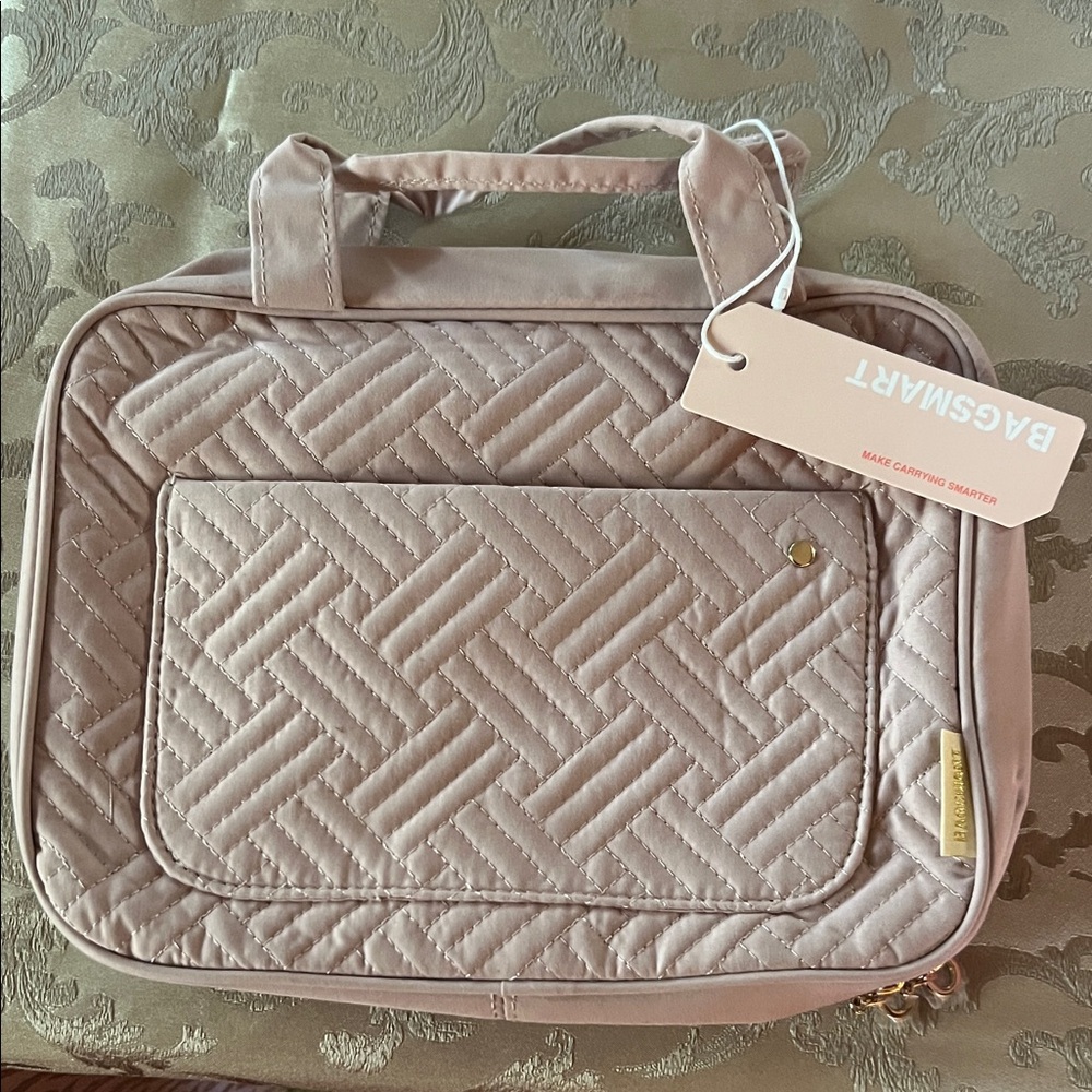 BAGSMART Toiletry Bag Travel Bag with Hanging Hook, Water-Resistant Makeup Cosme